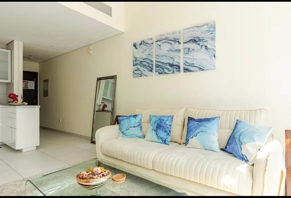 Luxury Dubai Marina Stunning Views & Rooftop Pool